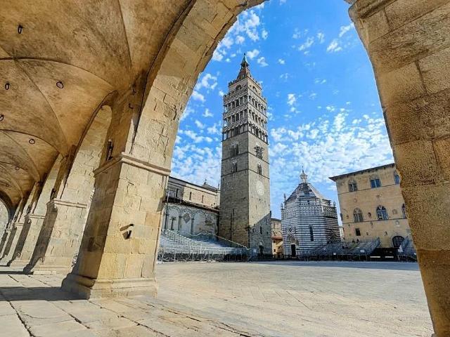 Appartamento al piano nobile di ampia superficie in vendita. 265m² Pistoia