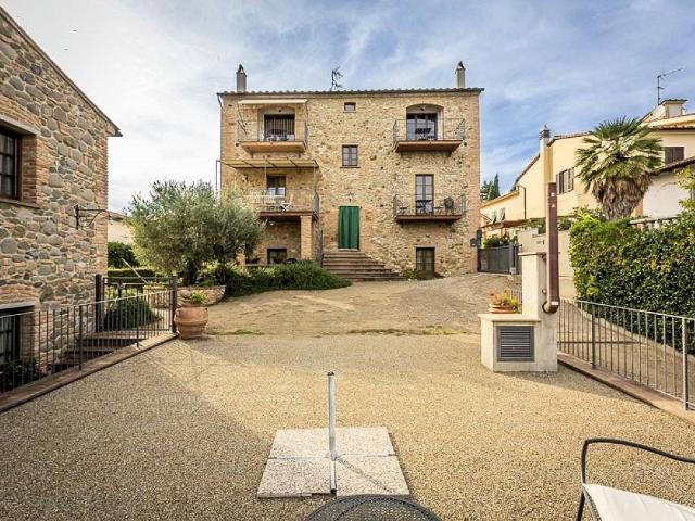 Appartamento al piano secondo di complesso residenziale con. 60m² Lajatico
