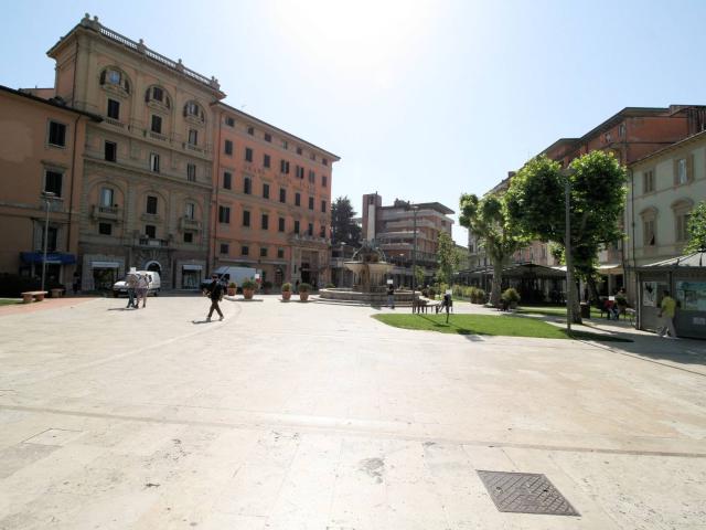 Appartamento al piano primo completamente ristrutturato con. 87m² Montecatini Terme