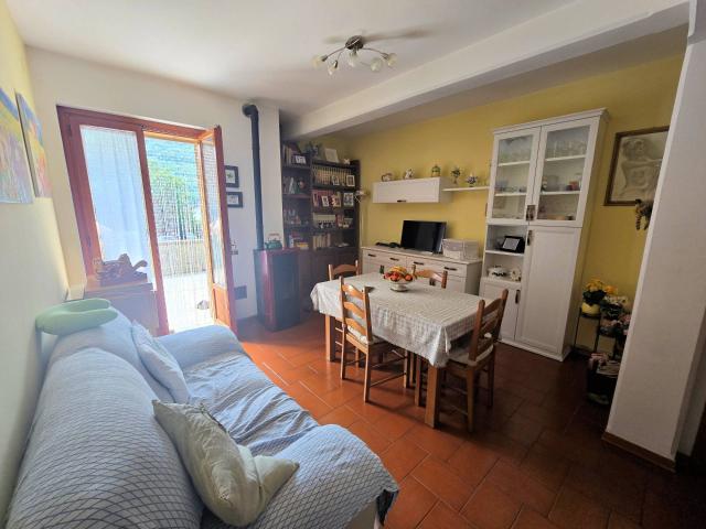 Appartamento al piano terra con giardino in vendita a San Marcello Piteglio
