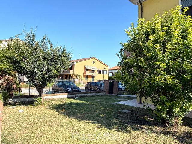 Appartamento al piano terra con giardino