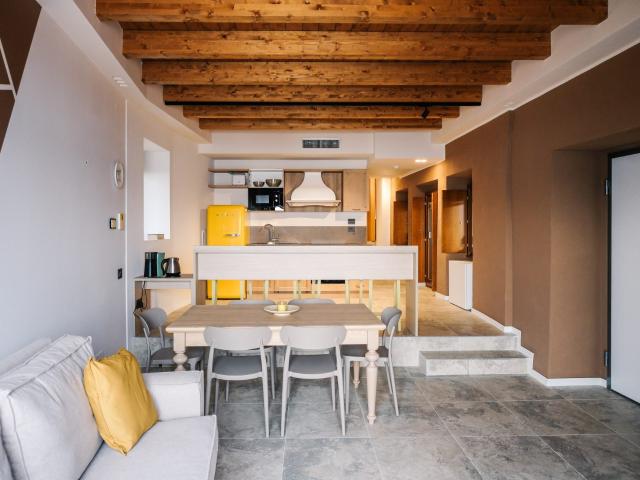 Appartamento al piano terra in vendita a Predore con Veranda. 126m² Bergamo