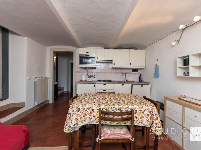 Appartamento arredato con ampia resede in zona Pistoia Est