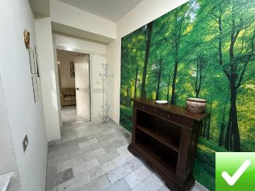 Appartamento Arredato Con Cortile Via Marina 70 Mq