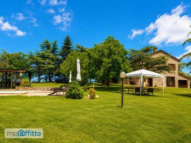 Appartamento arredato con piscina Avigliano Umbro