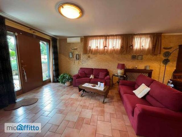 Appartamento arredato con piscina Trigoria, spinaceto, tor de cenci, vallerano