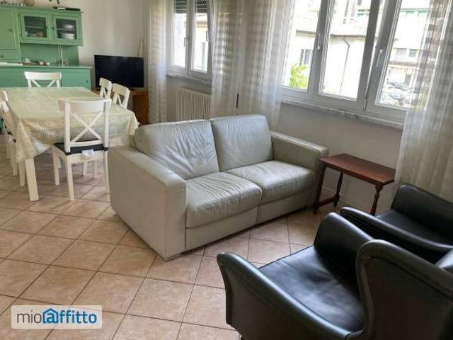 Appartamento arredato con terrazzo Massa