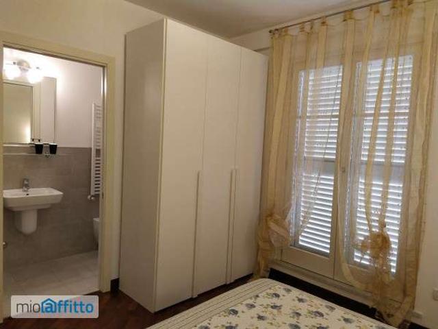 Appartamento arredato con terrazzo Massa