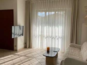 Appartamento arredato con terrazzo Massa