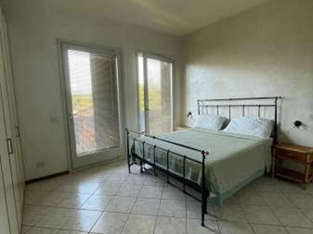 Appartamento arredato con terrazzo Massa