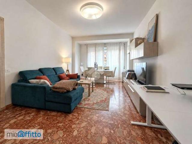 Appartamento arredato con terrazzo Nuovo salario, prati fiscali, monte sacro, talenti, vigne nuove, serpentara