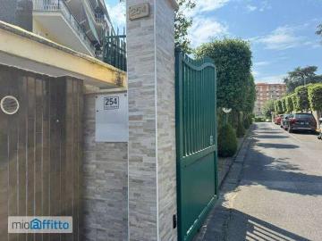 Appartamento arredato con terrazzo Napoli