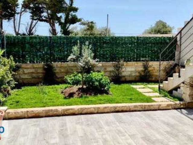 Appartamento arredato con terrazzo Noto