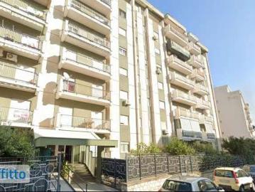 Appartamento arredato con terrazzo Oreto