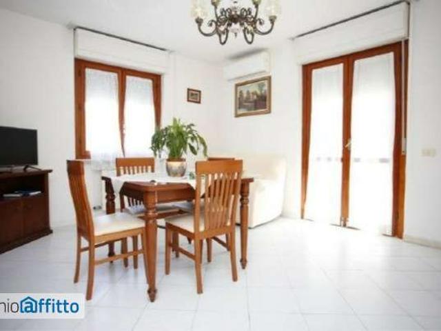 Appartamento arredato con terrazzo Avenza