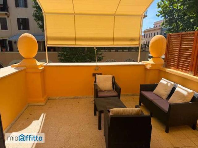 Appartamento arredato con terrazzo Acilia, vitinia, ostia antica, malafede, dragona delle borgate