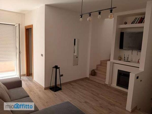 Appartamento arredato con terrazzo Adelfia