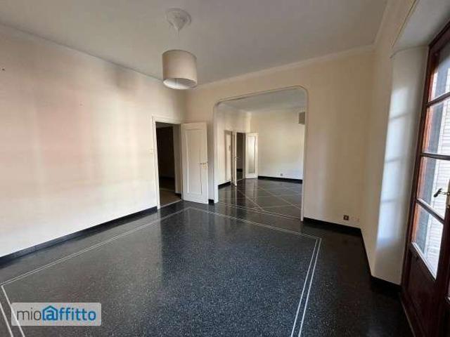 Appartamento arredato con terrazzo Albaro