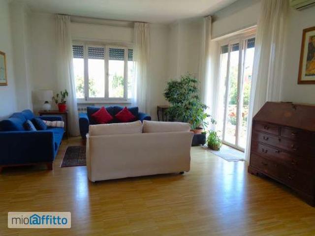 Appartamento arredato con terrazzo Albaro