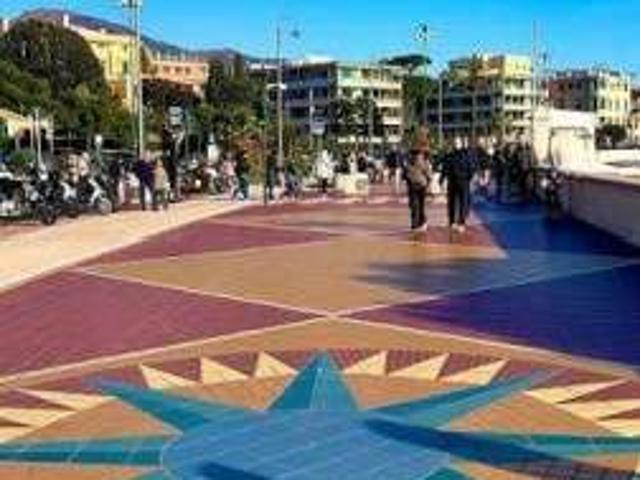Appartamento arredato con terrazzo Albaro