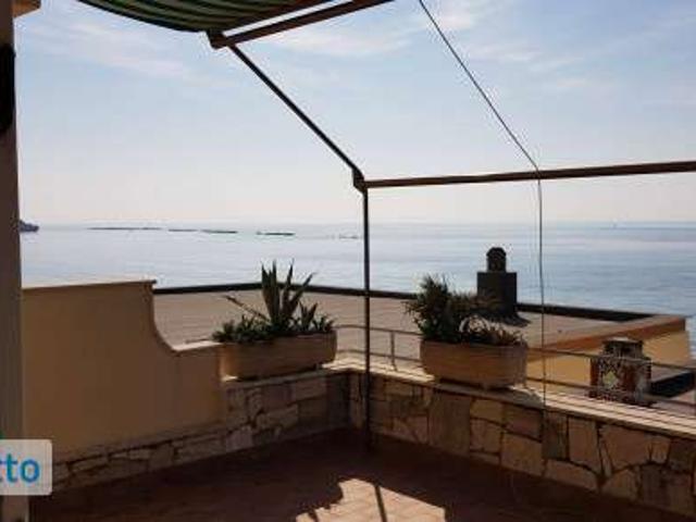 Appartamento arredato con terrazzo Anzio