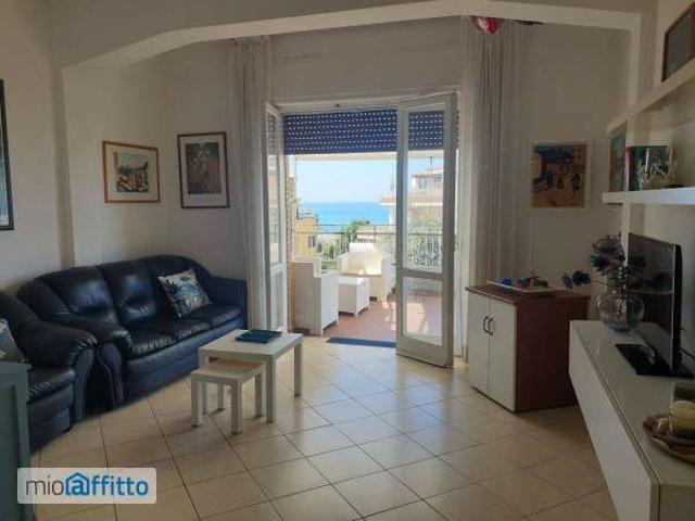 Appartamento arredato con terrazzo Anzio