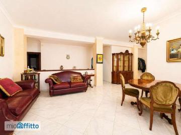 Appartamento arredato con terrazzo Arenella