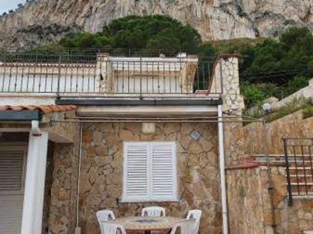Appartamento arredato con terrazzo Arenella