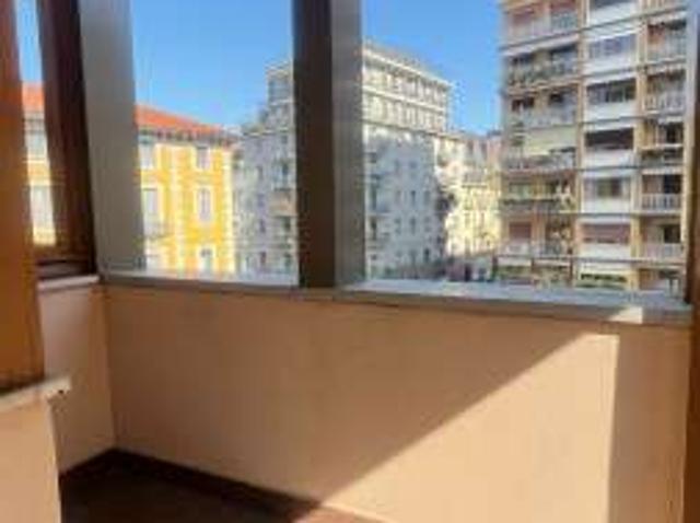 Appartamento arredato con terrazzo Buenos aires, indipendenza, p.ta venezia