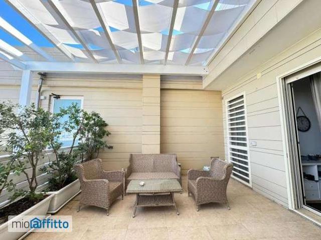 Appartamento arredato con terrazzo Bari