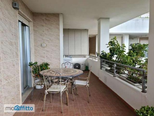 Appartamento arredato con terrazzo Bari