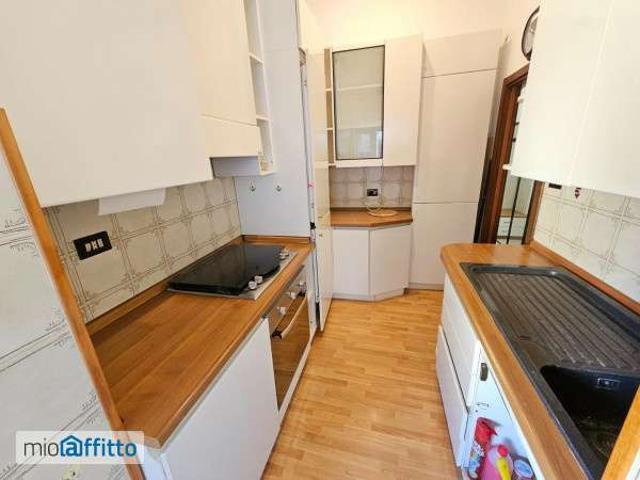 Appartamento arredato con terrazzo Bolzaneto