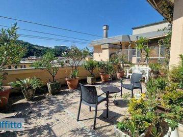 Appartamento arredato con terrazzo Bolzaneto