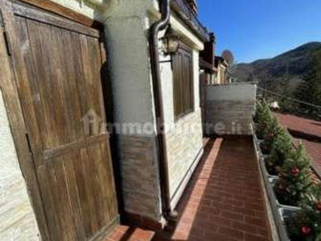 Appartamento arredato con terrazzo Camporotondo