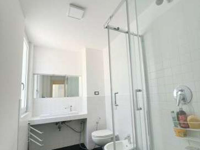 Appartamento arredato con terrazzo Carignano