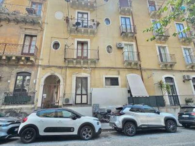 Appartamento arredato con terrazzo Catania