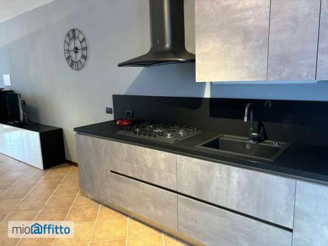 Appartamento arredato con terrazzo Centro