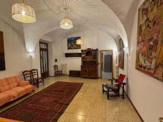 Appartamento arredato con terrazzo Centro