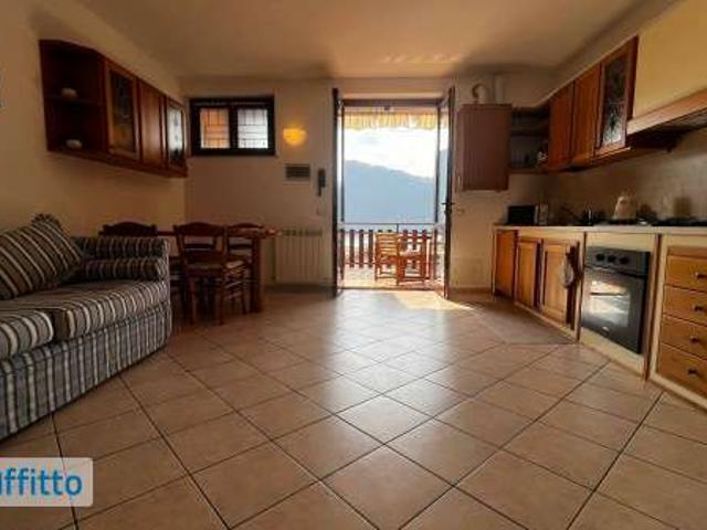 Appartamento arredato con terrazzo Centro
