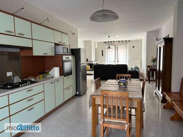 Appartamento arredato con terrazzo Centro