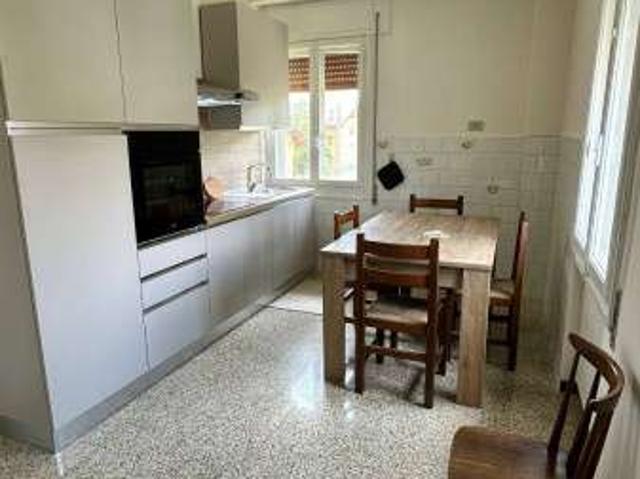 Appartamento arredato con terrazzo Centro