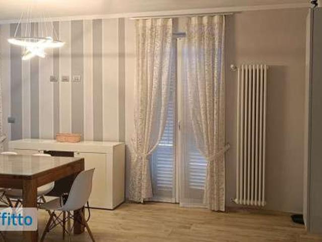 Appartamento arredato con terrazzo Centro