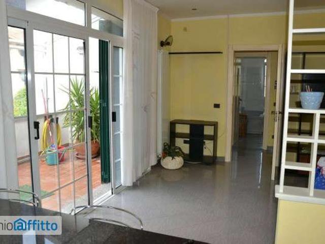 Appartamento arredato con terrazzo Centro