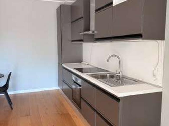 Appartamento arredato con terrazzo Centro