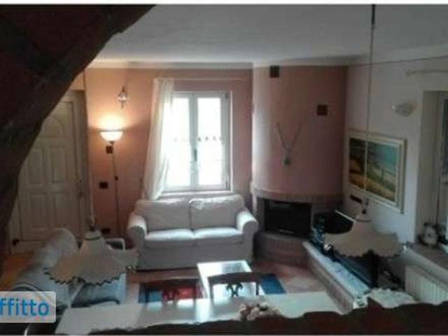 Appartamento arredato con terrazzo Centro
