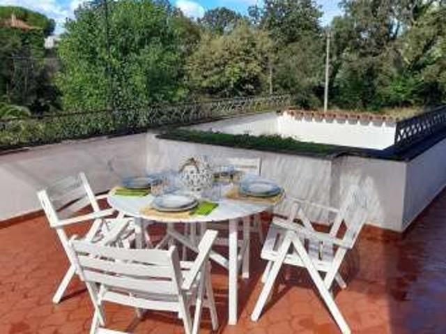 Appartamento arredato con terrazzo Centro