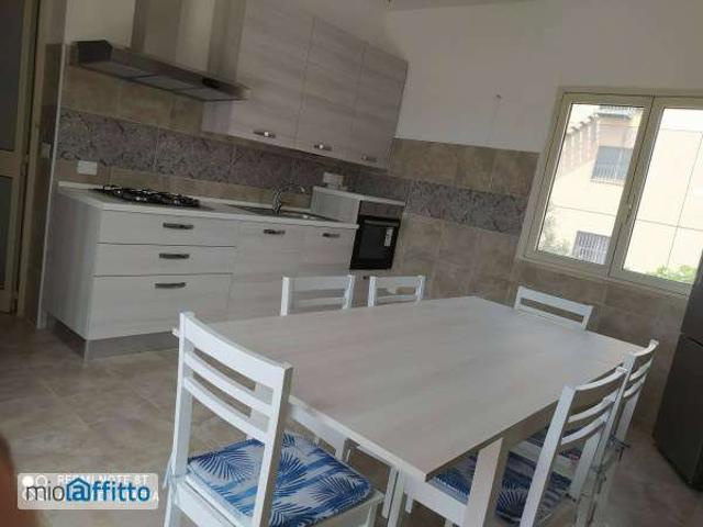 Appartamento arredato con terrazzo Centro