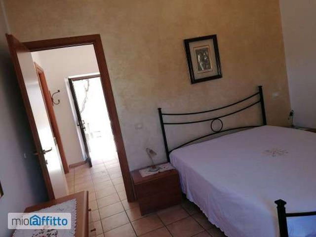 Appartamento arredato con terrazzo Centro
