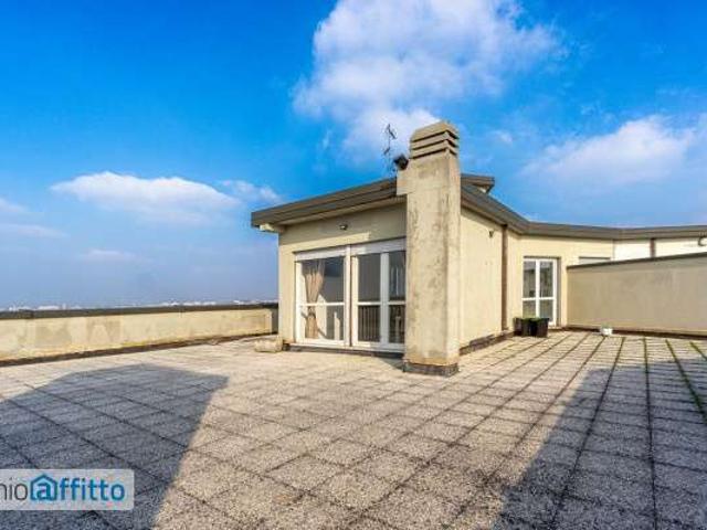 Appartamento arredato con terrazzo Centro