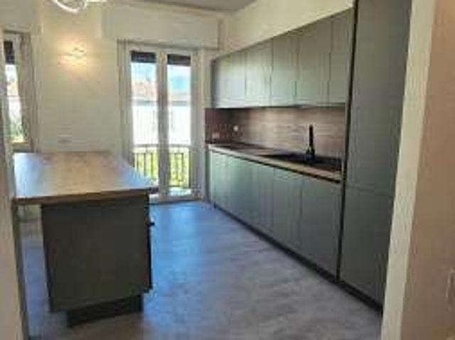 Appartamento arredato con terrazzo Centro